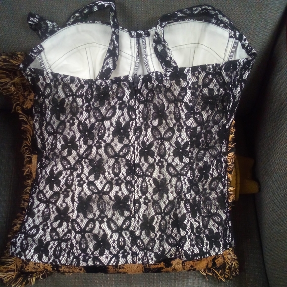 Charlotte Russe Black over white eyelash Lace floral Bustier Sz L Zip Back - Picture 3 of 3